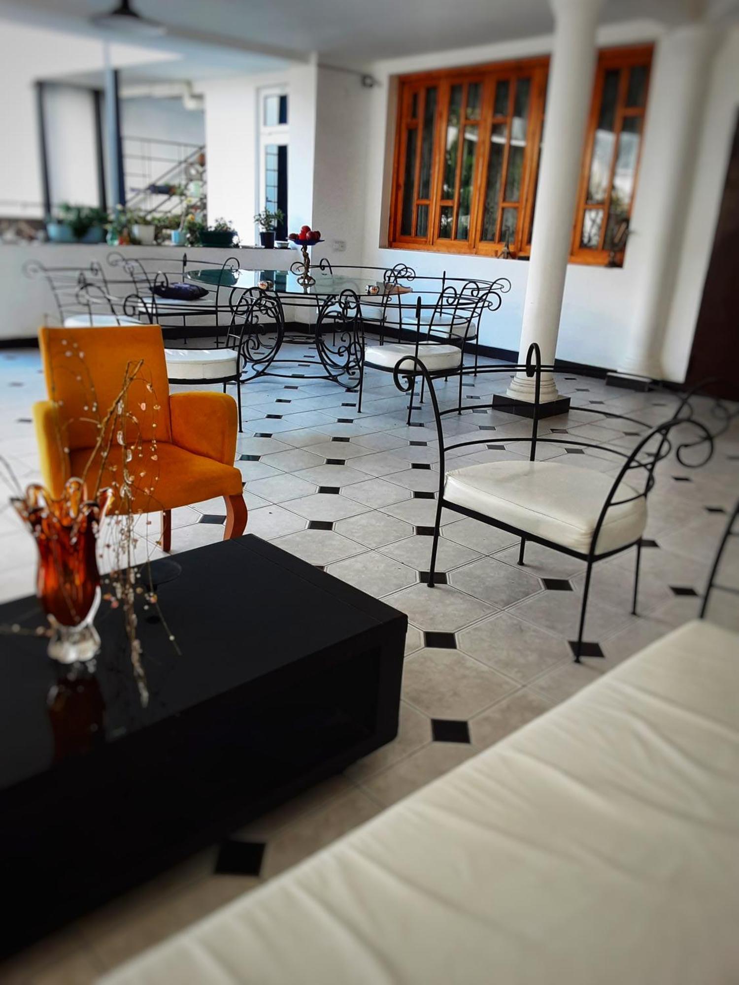 Westay Hotel Tbilisi Esterno foto
