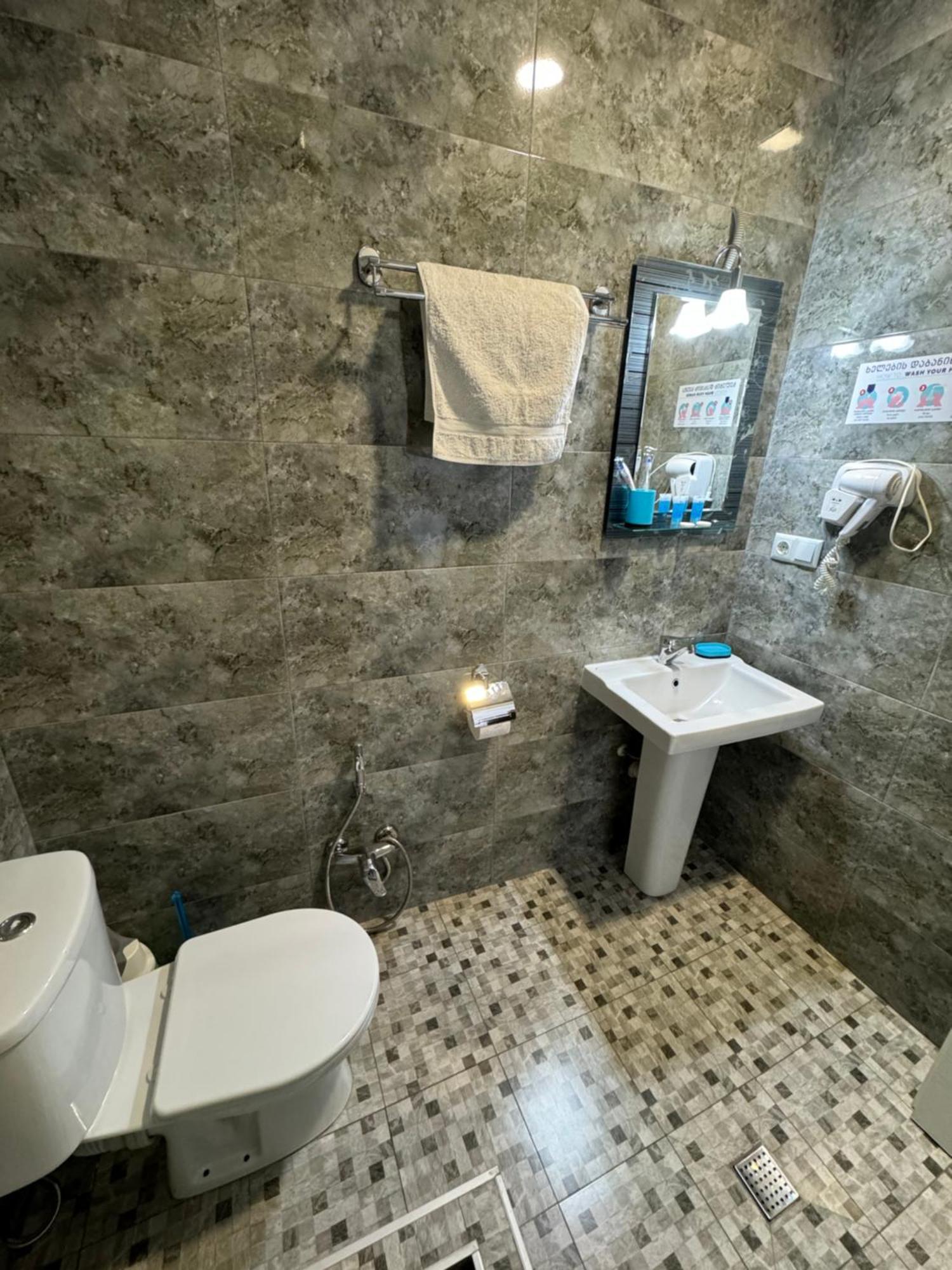 Westay Hotel Tbilisi Esterno foto