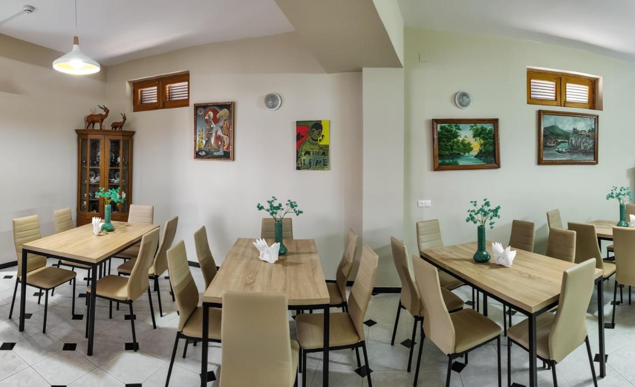 Westay Hotel Tbilisi Esterno foto