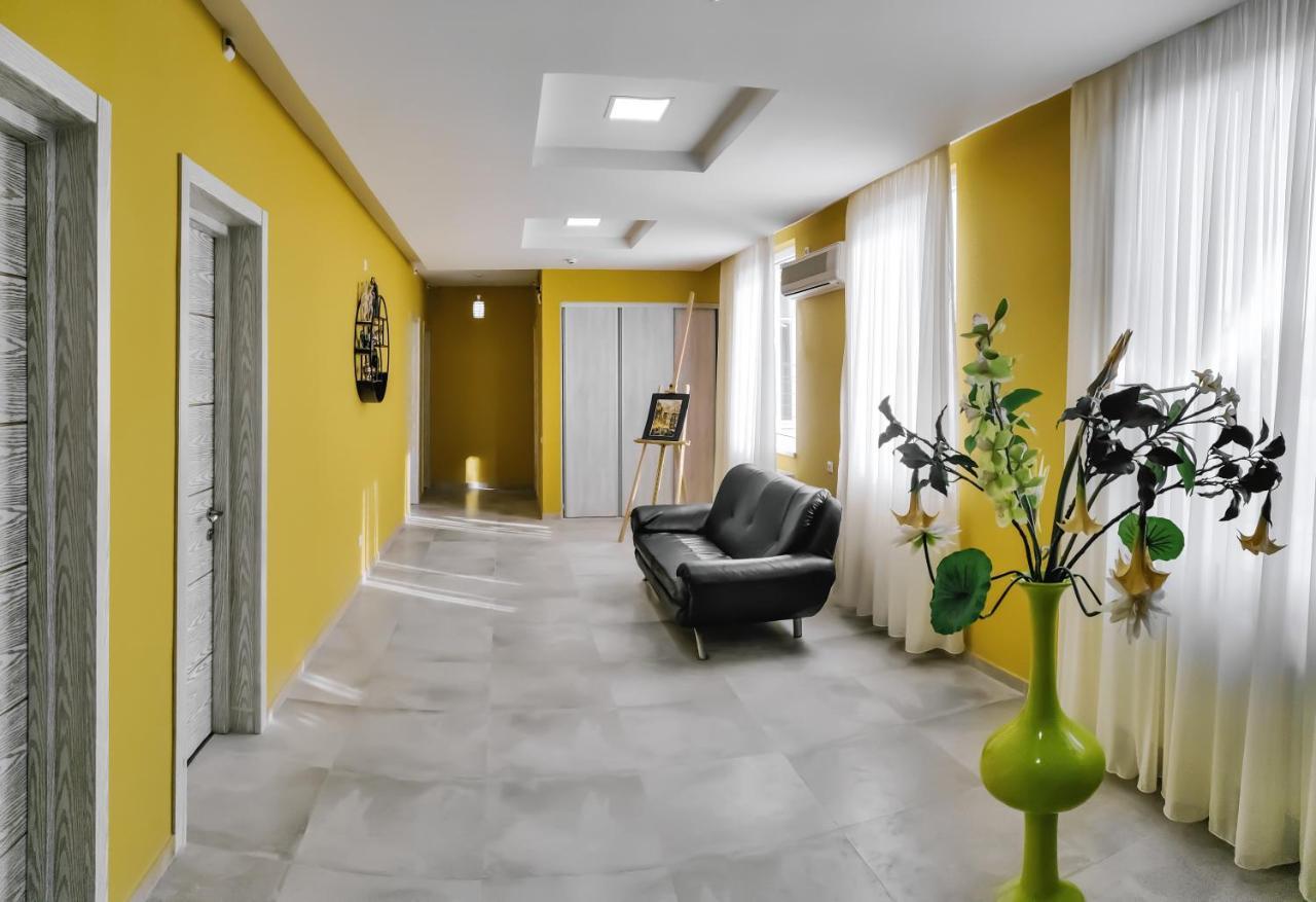 Westay Hotel Tbilisi Esterno foto