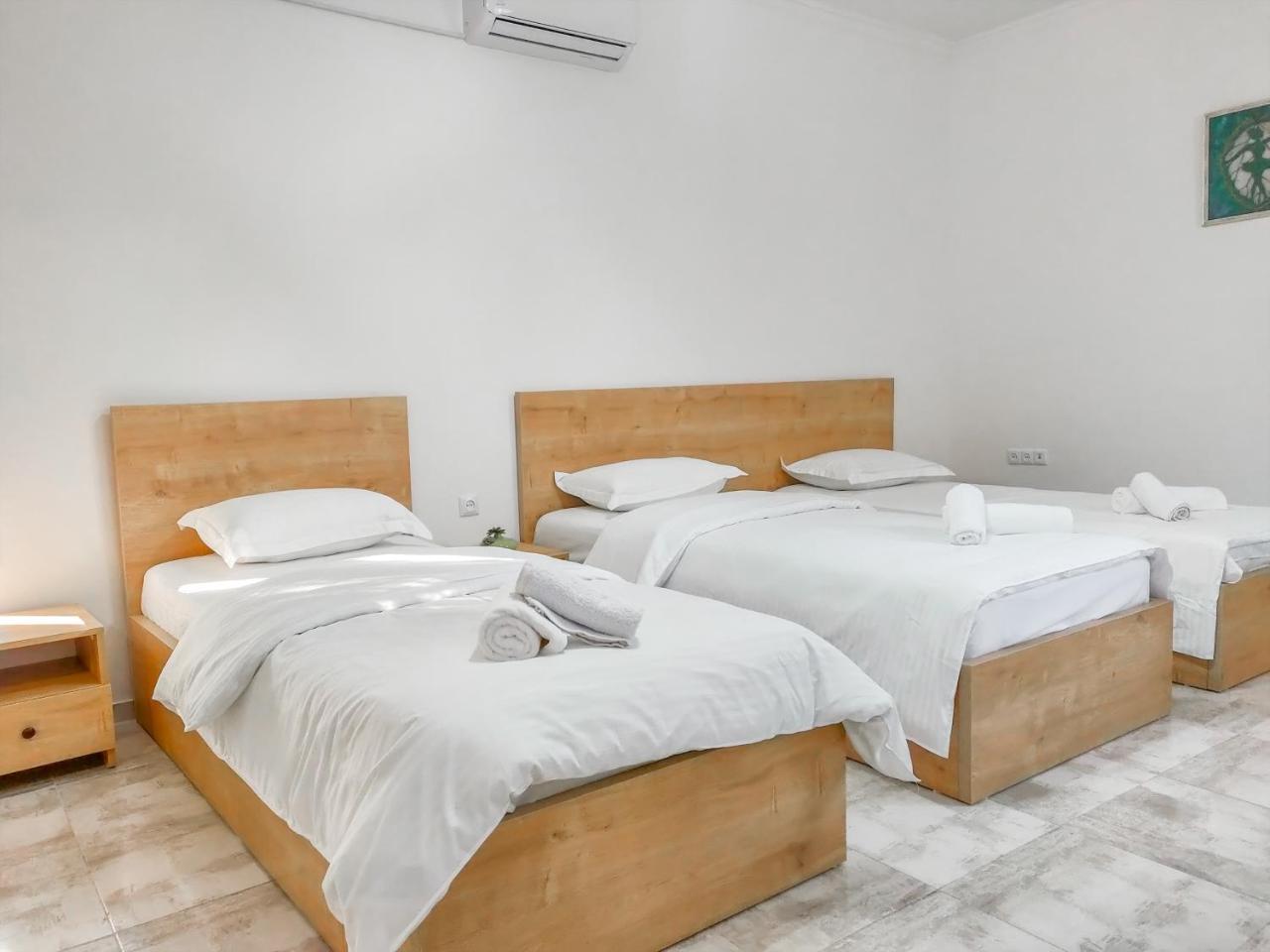 Westay Hotel Tbilisi Esterno foto
