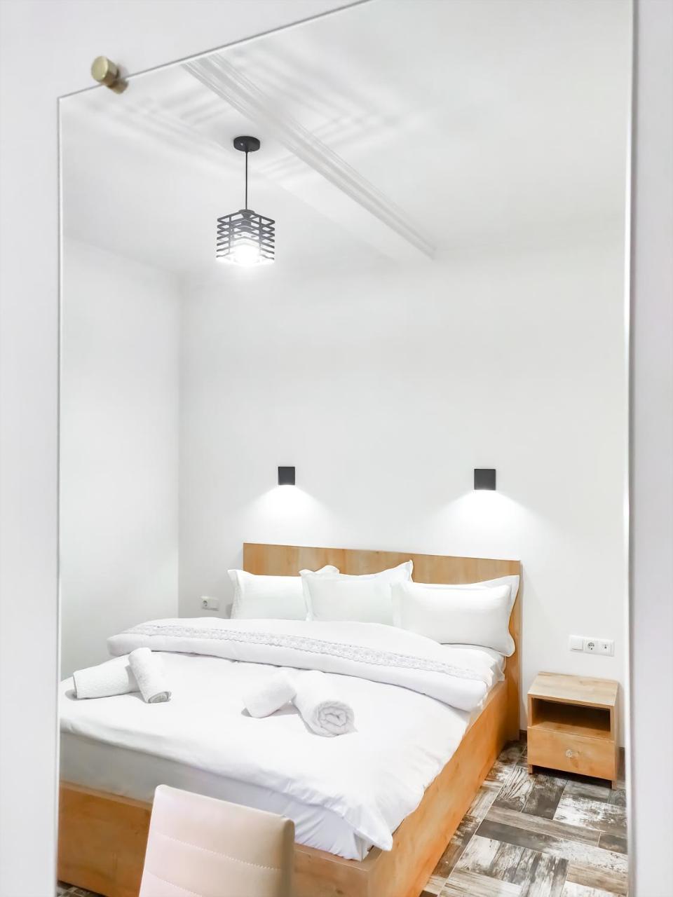 Westay Hotel Tbilisi Esterno foto